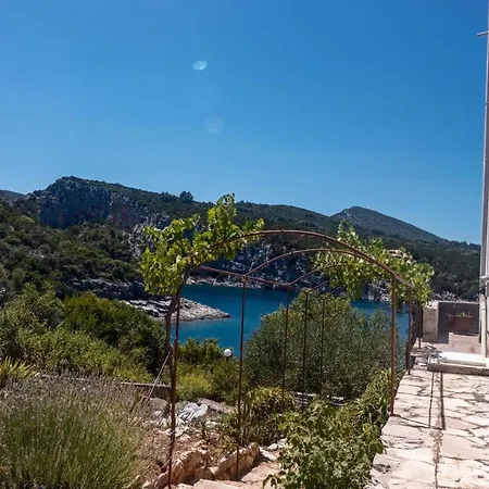 By The Sea Cove Pokrivenik, Hvar - 4604 Apartment