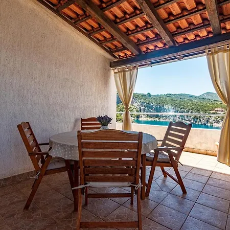 By The Sea Cove Pokrivenik, Hvar - 4604 Apartment *
